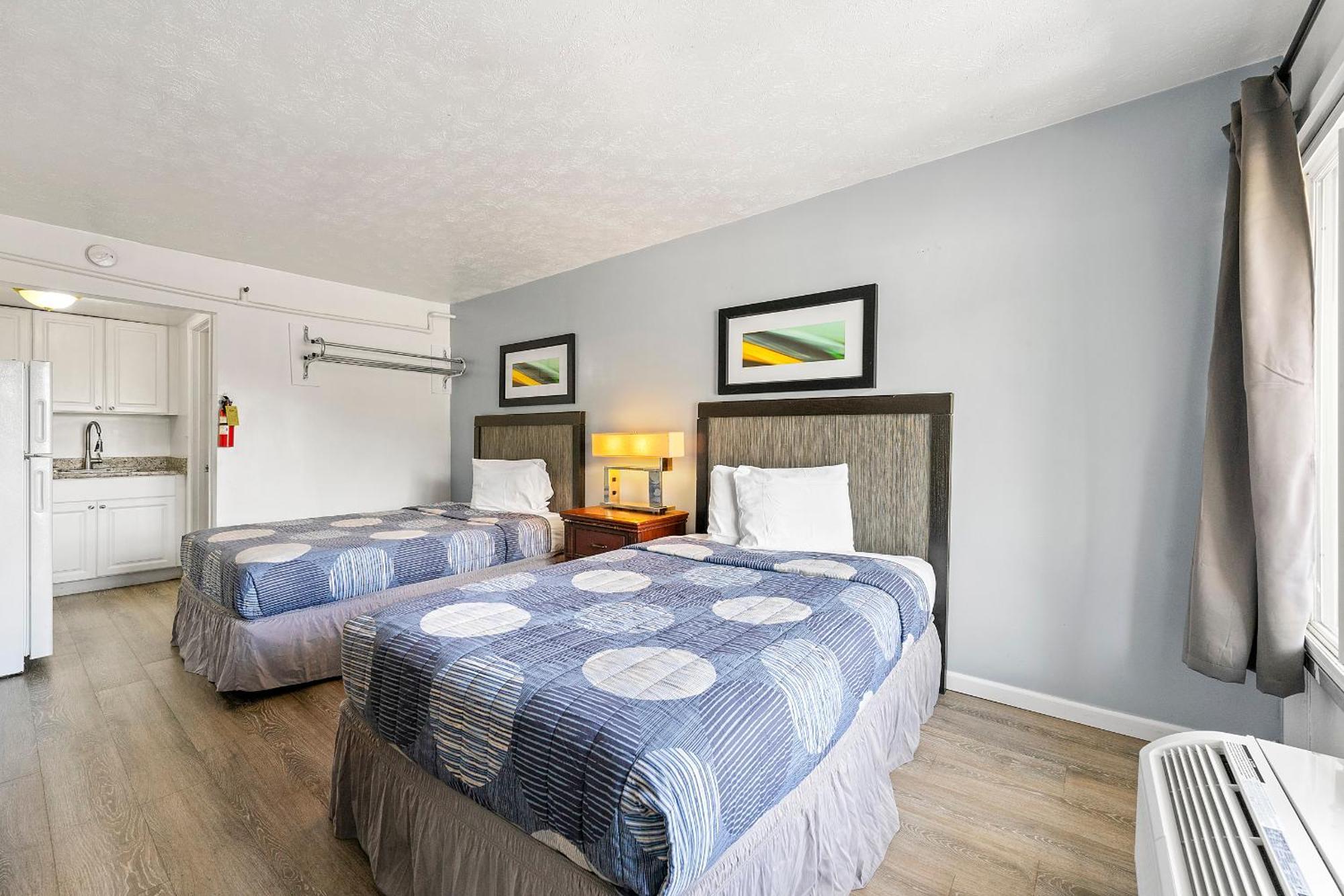 Budgetel Inn And Suites Lodge West ภายนอก รูปภาพ