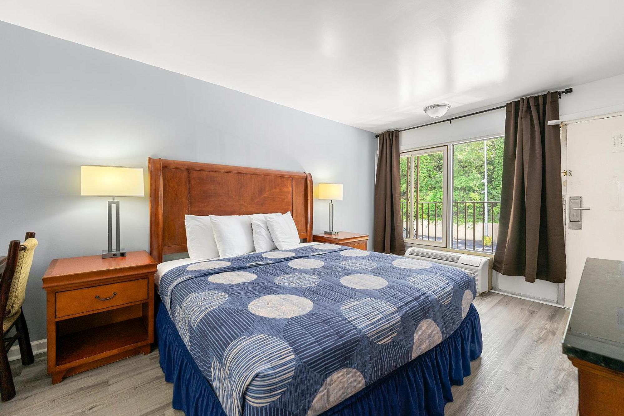 Budgetel Inn And Suites Lodge West ภายนอก รูปภาพ