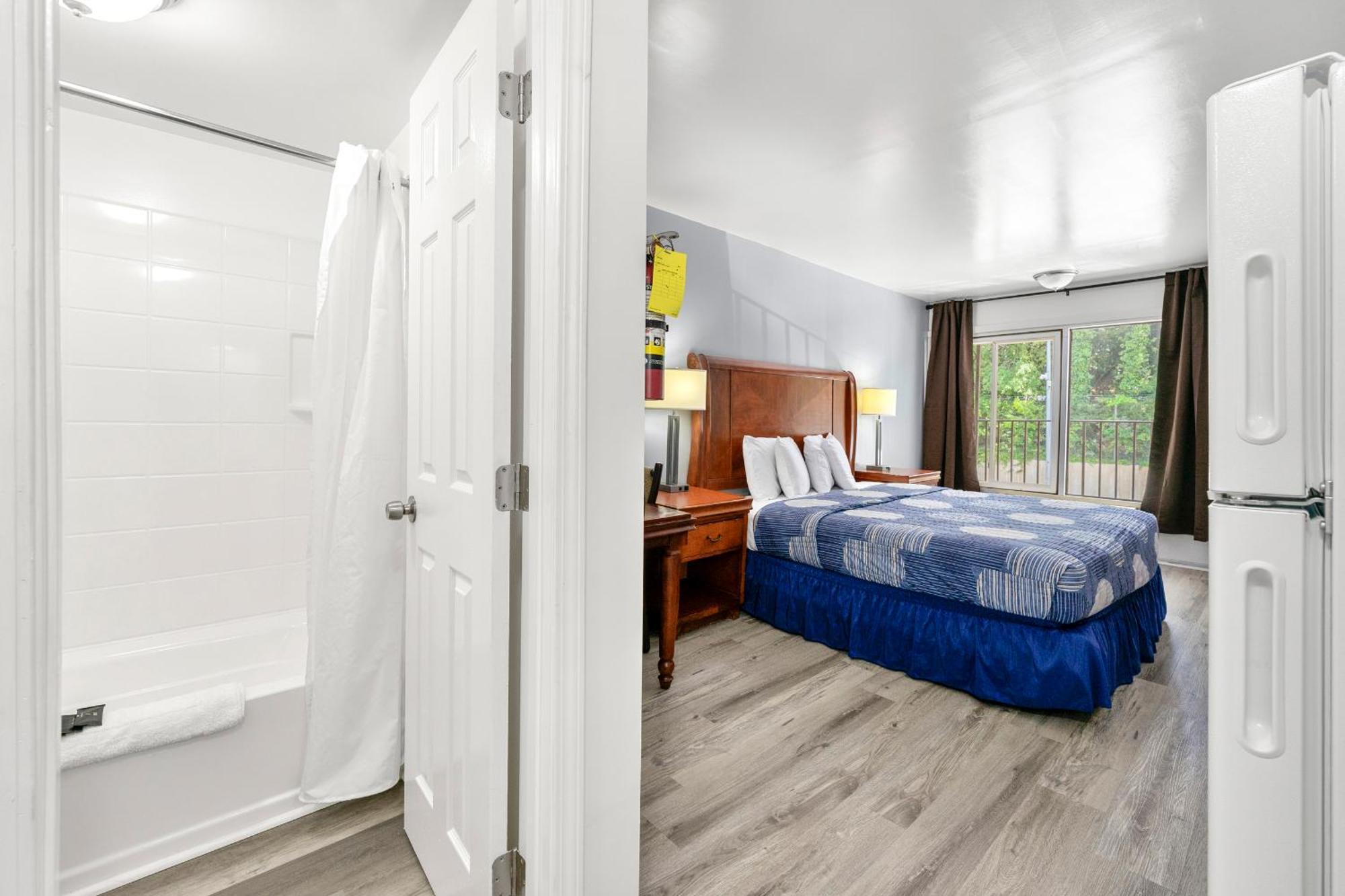 Budgetel Inn And Suites Lodge West ภายนอก รูปภาพ